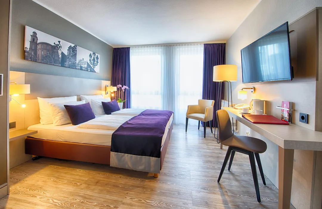Leonardo Hotel Frankfurt City Center-1